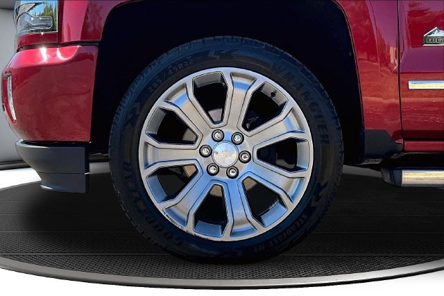 Used 2018 Chevrolet Silverado 1500 High Country AWD/4WD image 34
