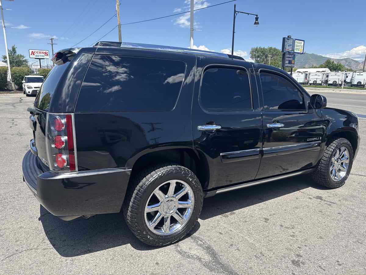 Used 2007 GMC Yukon Denali AWD/4WD image 5