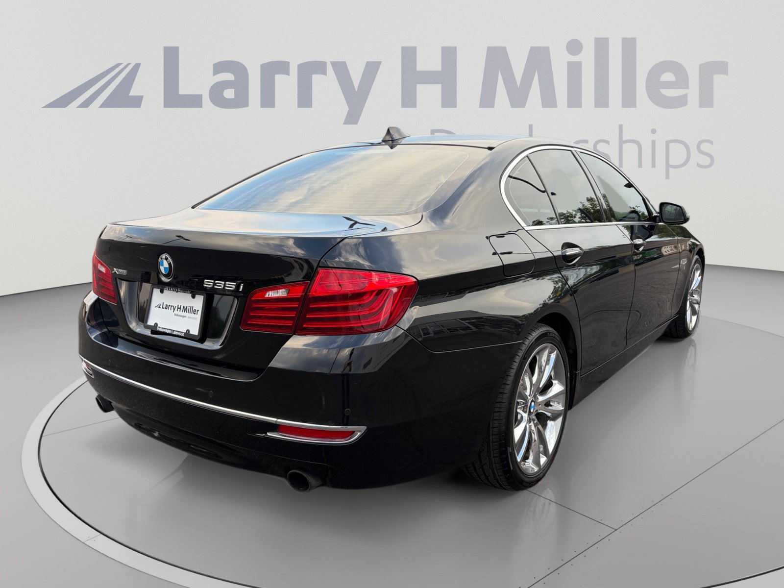 Used 2014 BMW 535i xDrive Sedan AWD/4WD image 5