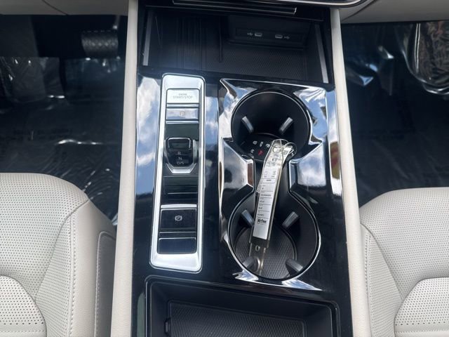 Used 2025 Volkswagen Atlas SEL image 16