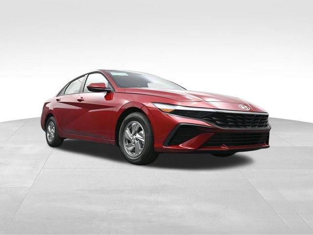 Certified 2026 Hyundai Elantra SE FWD image 30