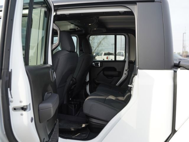 Certified 2024 Jeep Gladiator Sport image 15