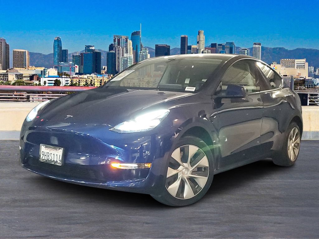 Used 2023 Tesla Model Y Long Range AWD/4WD image 2