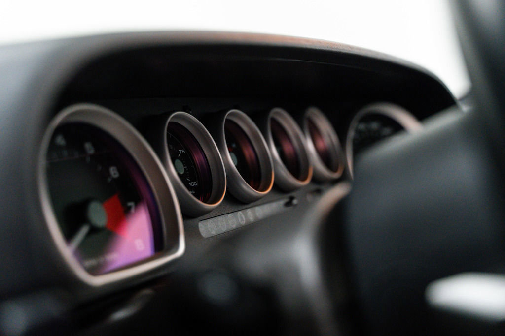 Used 2006 Ford GT RWD image 98