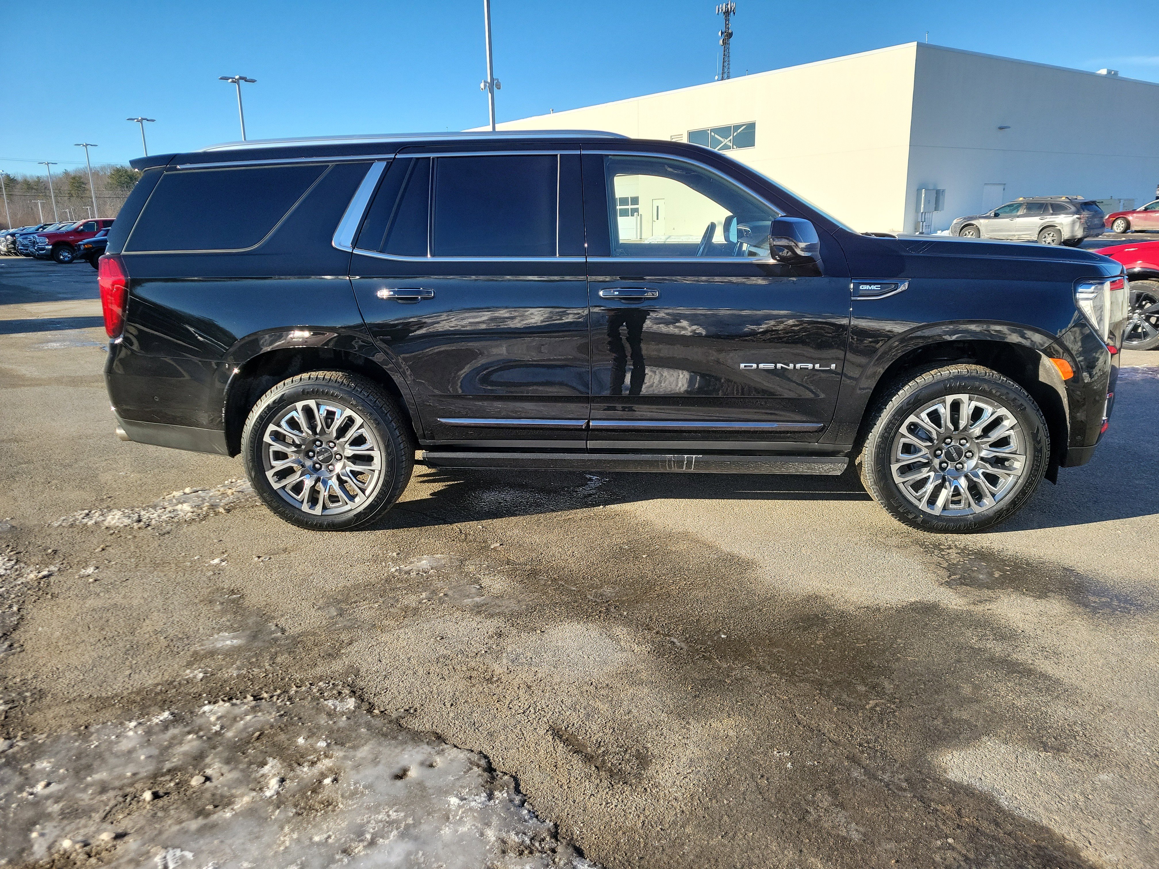 Certified 2023 GMC Yukon Denali Ultimate image 4