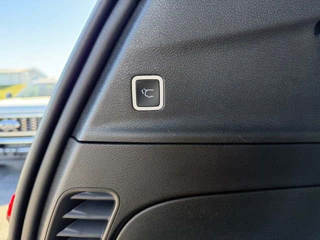 New 2026 Chrysler Pacifica Select image 8