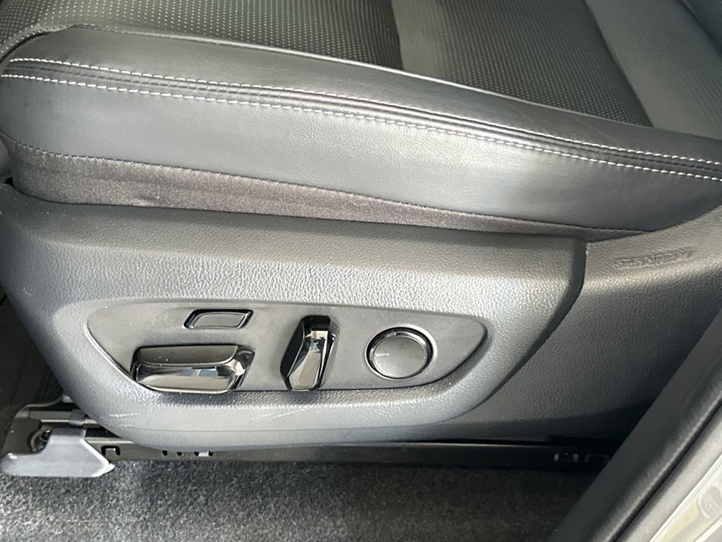 Used 2025 Lexus GX 550 w/ Cold Area Package image 15