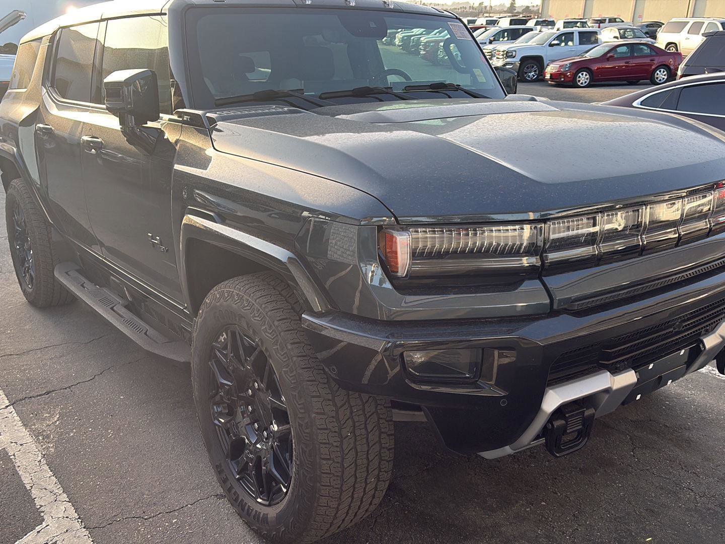 Used 2025 GMC Hummer EV 3X w/ LPO, Cargo Utility Package image 8