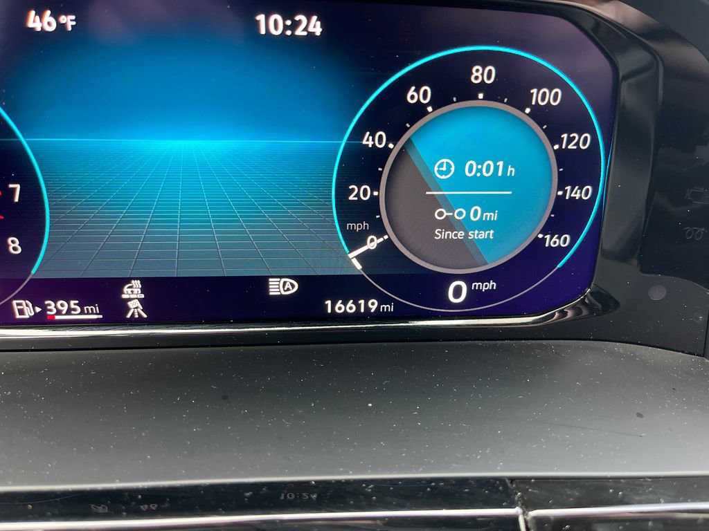 Used 2025 Volkswagen Atlas Cross Sport SE image 32