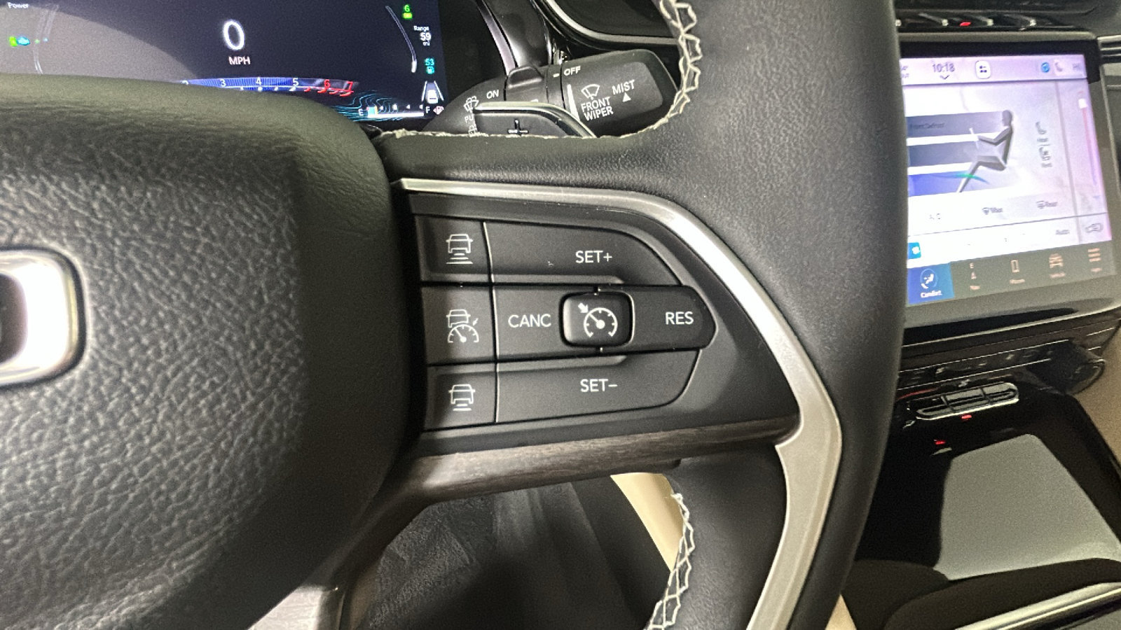 Used 2023 Jeep Grand Cherokee 4WD 4xe w/ Luxury Tech Group II image 21
