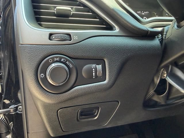 Used 2021 Jeep Cherokee Latitude AWD/4WD image 24