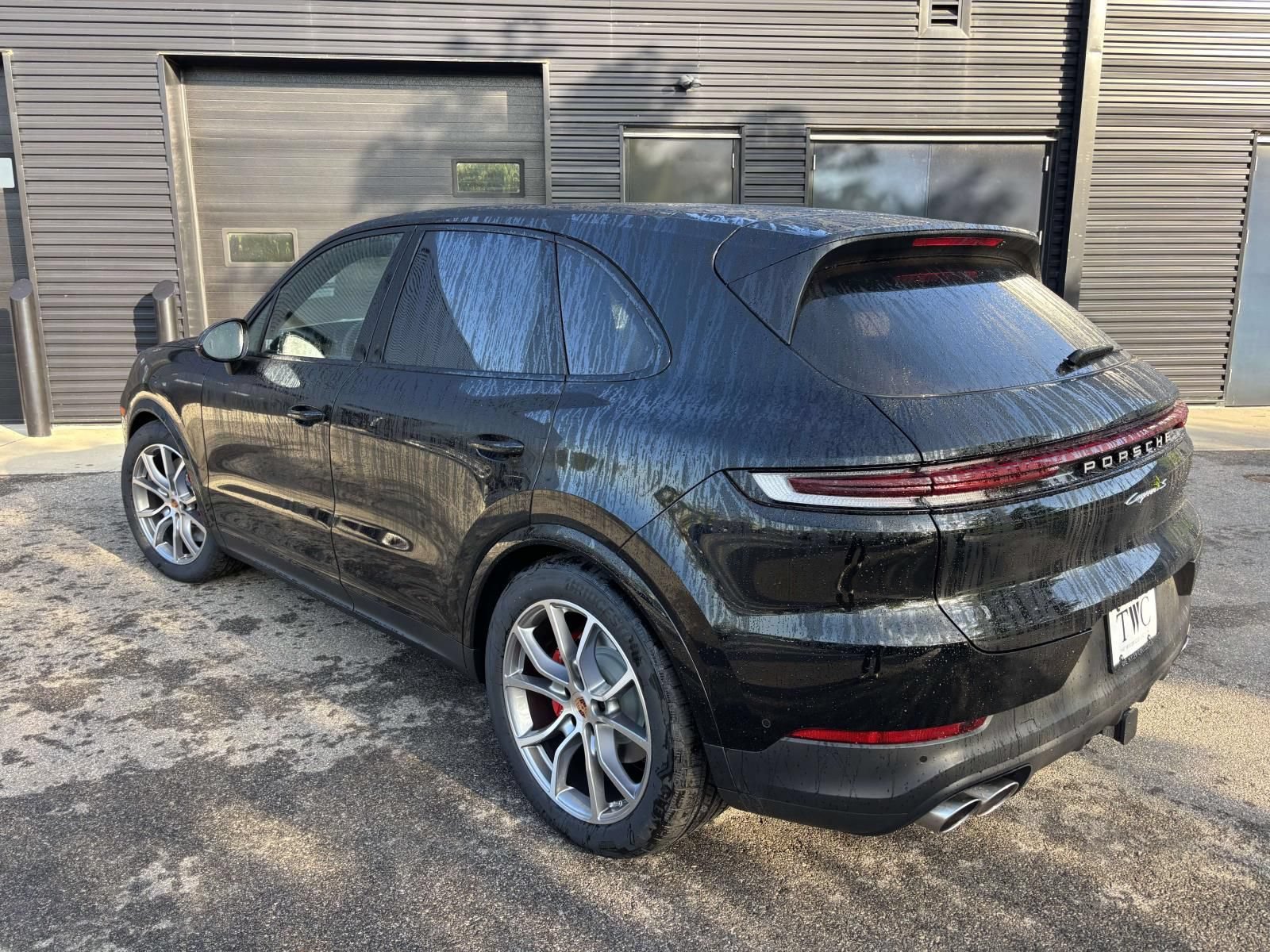 New 2026 Porsche Cayenne S AWD/4WD image 3