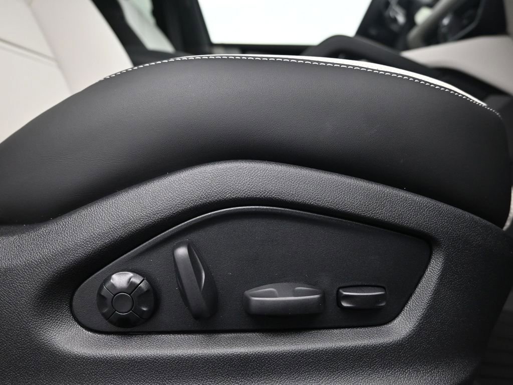 New 2026 Porsche Cayenne Coupe image 15