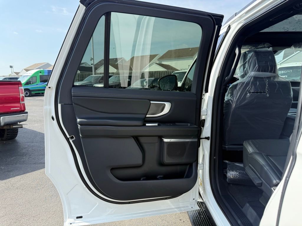 New 2026 Ford Expedition Max Platinum image 34