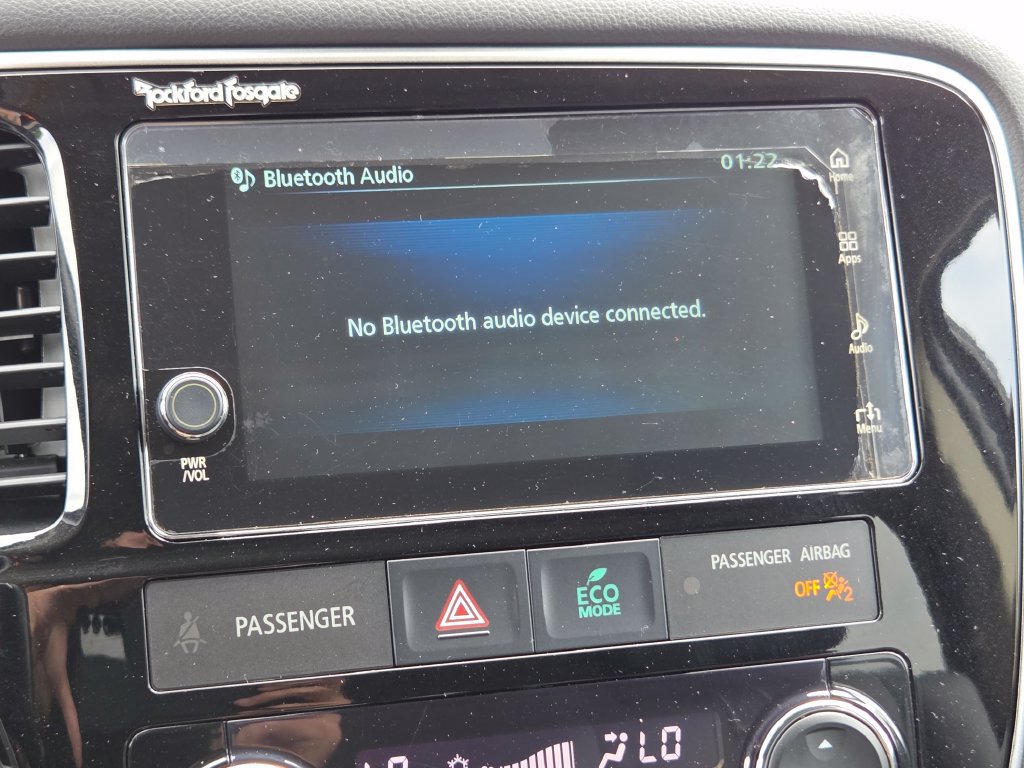 Used 2018 Mitsubishi Outlander 4WD Plug-In Hybrid image 8