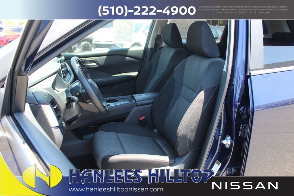 Used 2025 Nissan Rogue SV FWD image 13