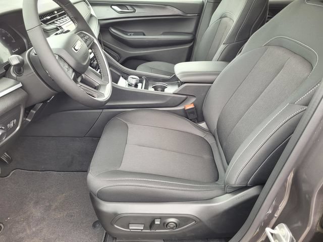 New 2026 Jeep Grand Cherokee L 2WD image 18