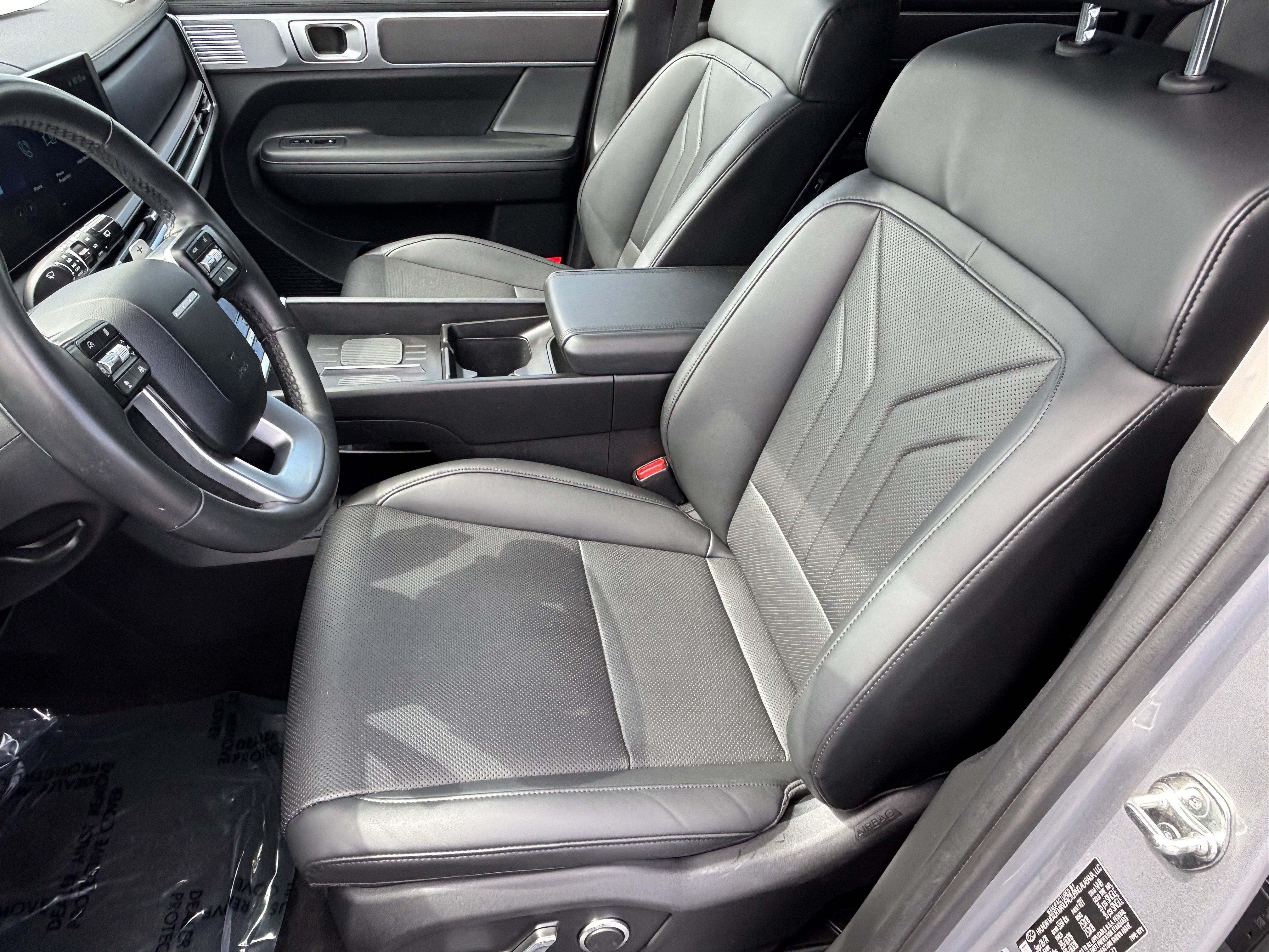 Used 2025 Hyundai Santa Fe SEL FWD image 15