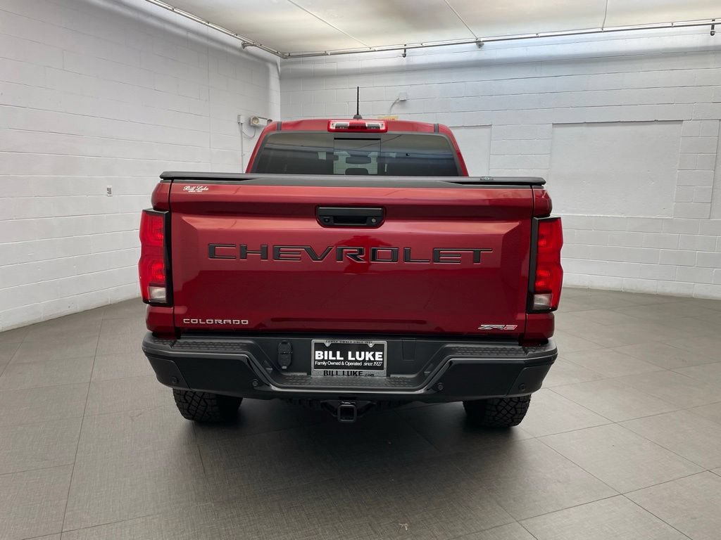 Used 2026 Chevrolet Colorado ZR2 w/ Technology Package AWD/4WD image 7