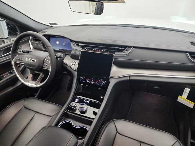 New 2025 Jeep Grand Cherokee L Limited w/ Trailer Tow Package image 24