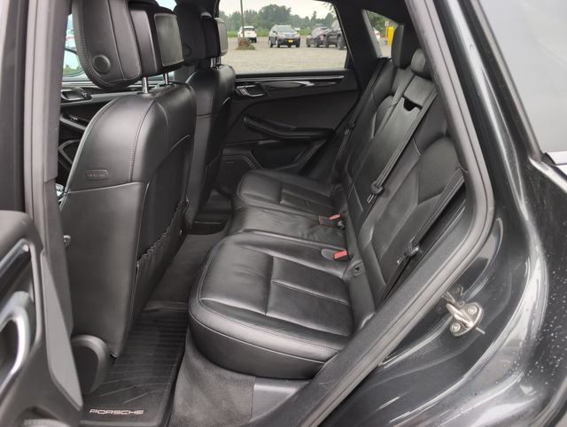 Used 2017 Porsche Macan w/ Premium Package Plus AWD/4WD image 15