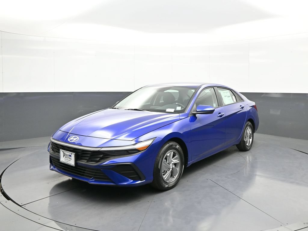 Certified 2025 Hyundai Elantra SE