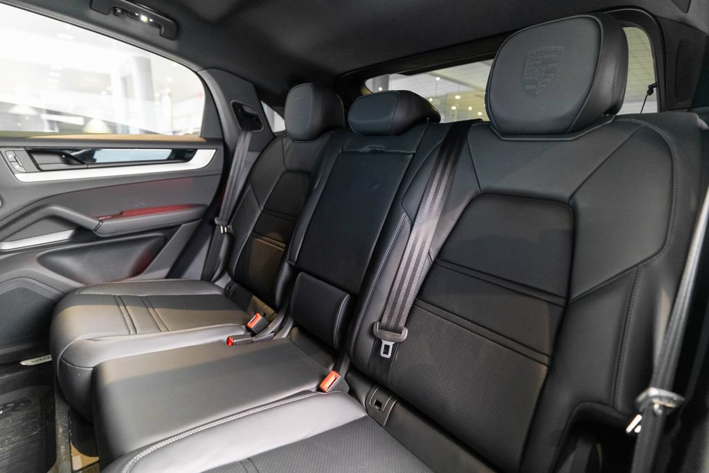 New 2025 Porsche Cayenne Coupe AWD/4WD image 36