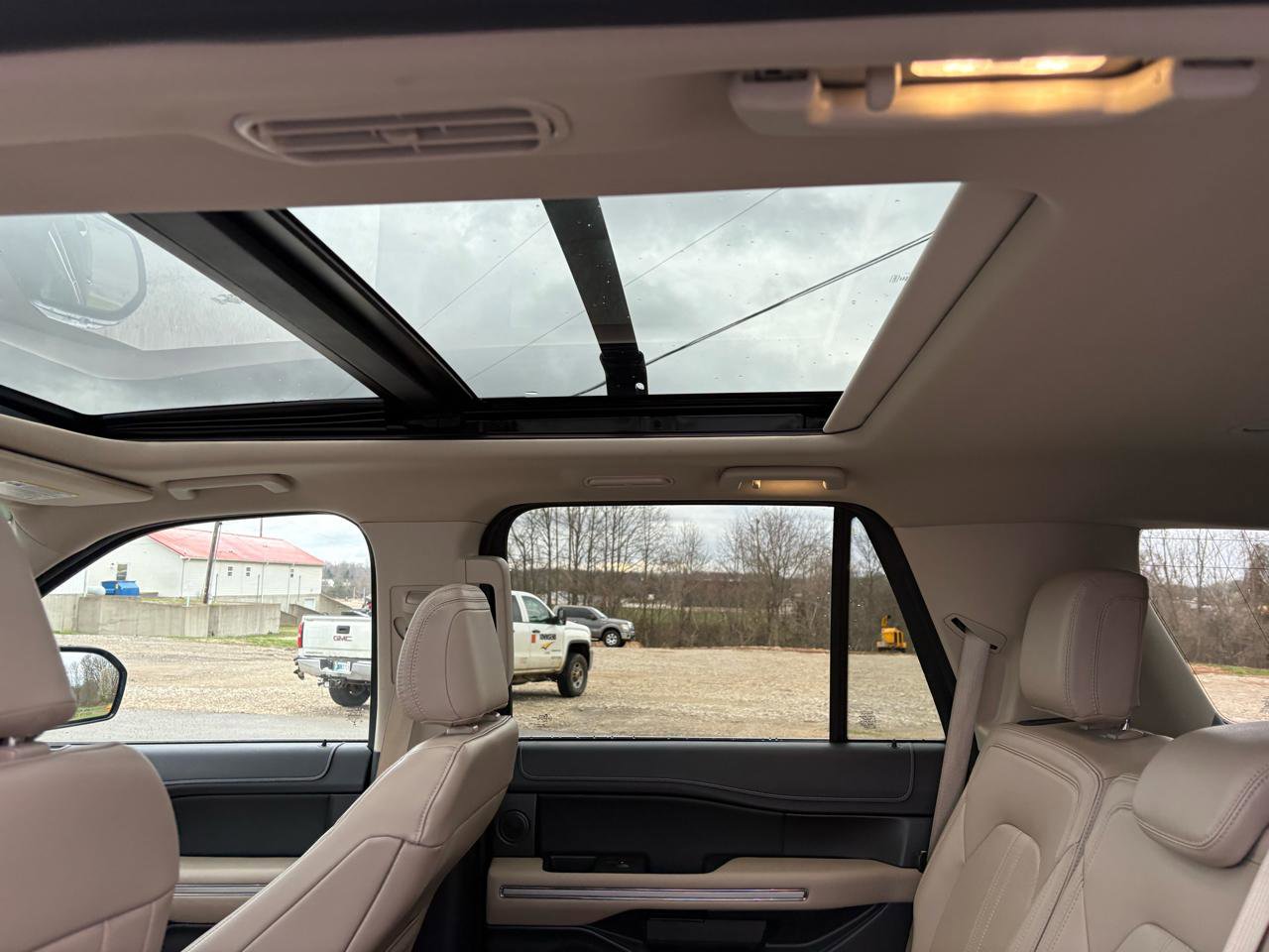 Certified 2024 Ford Expedition Limited image 40