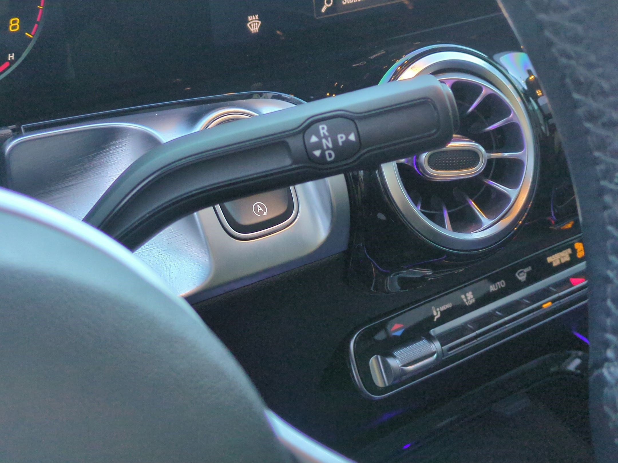 Used 2021 Mercedes-Benz GLB 250 4MATIC image 23