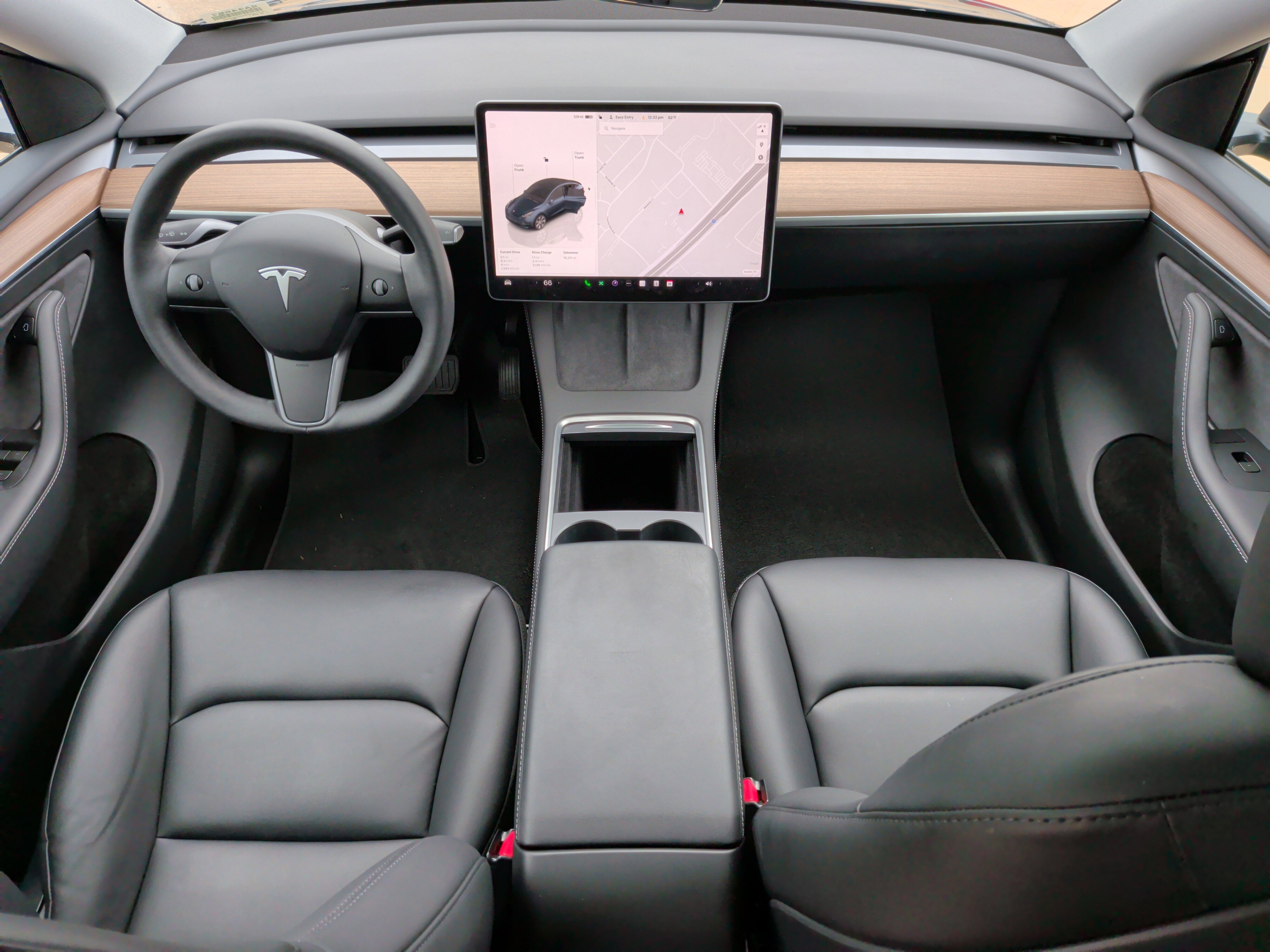 Used 2024 Tesla Model Y 2WD image 29