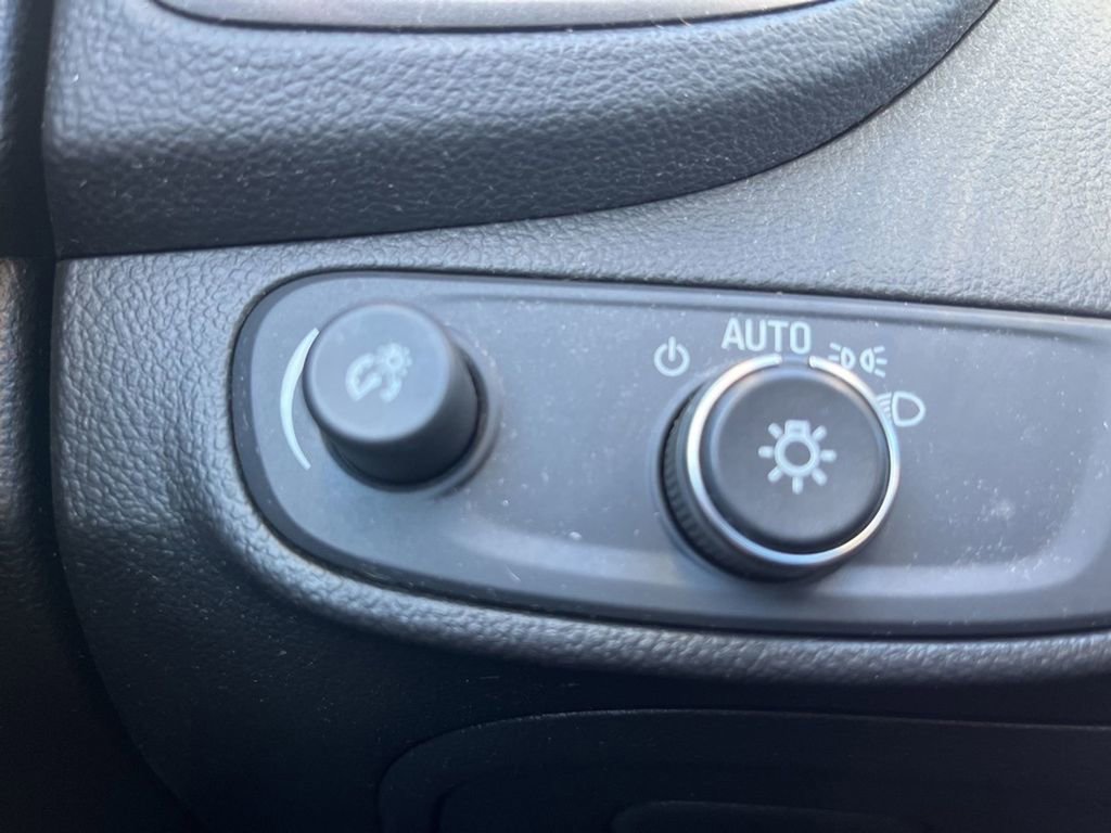 Used 2021 Chevrolet Trax LS w/ Tint and Cruise Package image 36