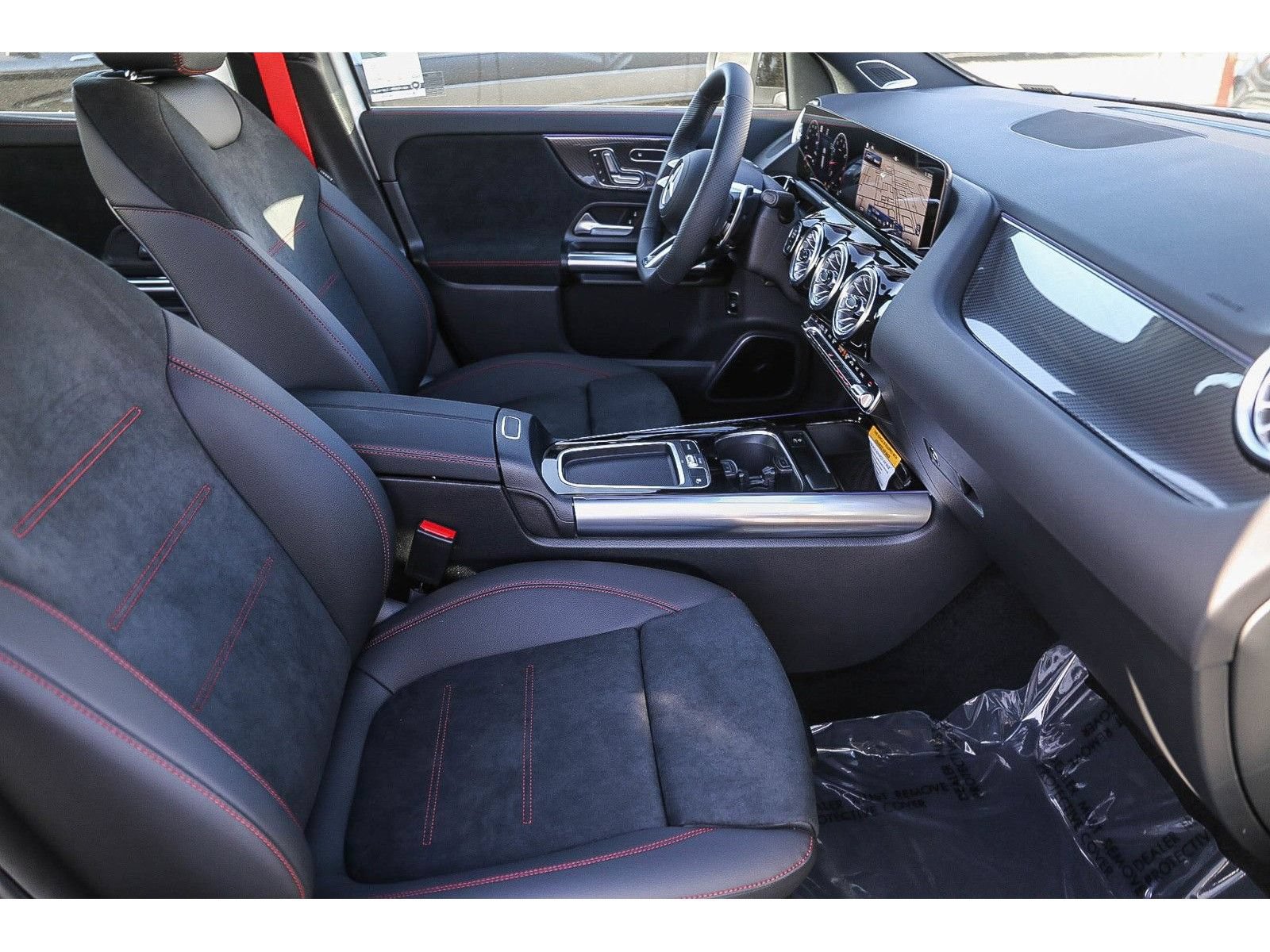 Used 2024 Mercedes-Benz GLA 35 AMG 4MATIC image 20