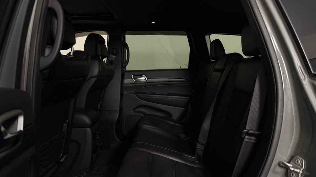 Used 2020 Jeep Grand Cherokee Altitude AWD/4WD image 28