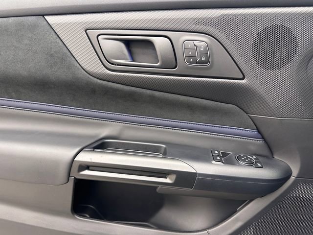 Used 2025 Ford Mustang Dark Horse image 32