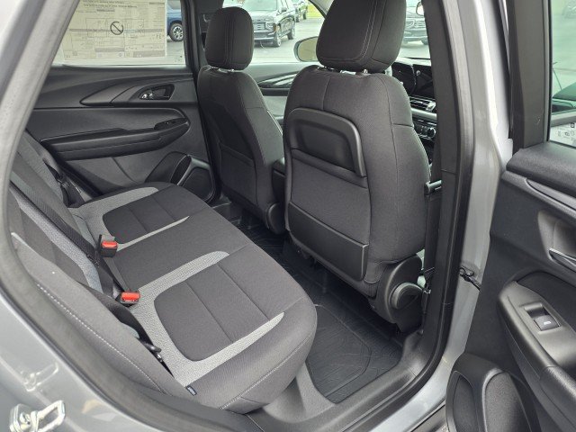 New 2026 Chevrolet TrailBlazer LT w/ LT Cold Weather Package FWD image 16