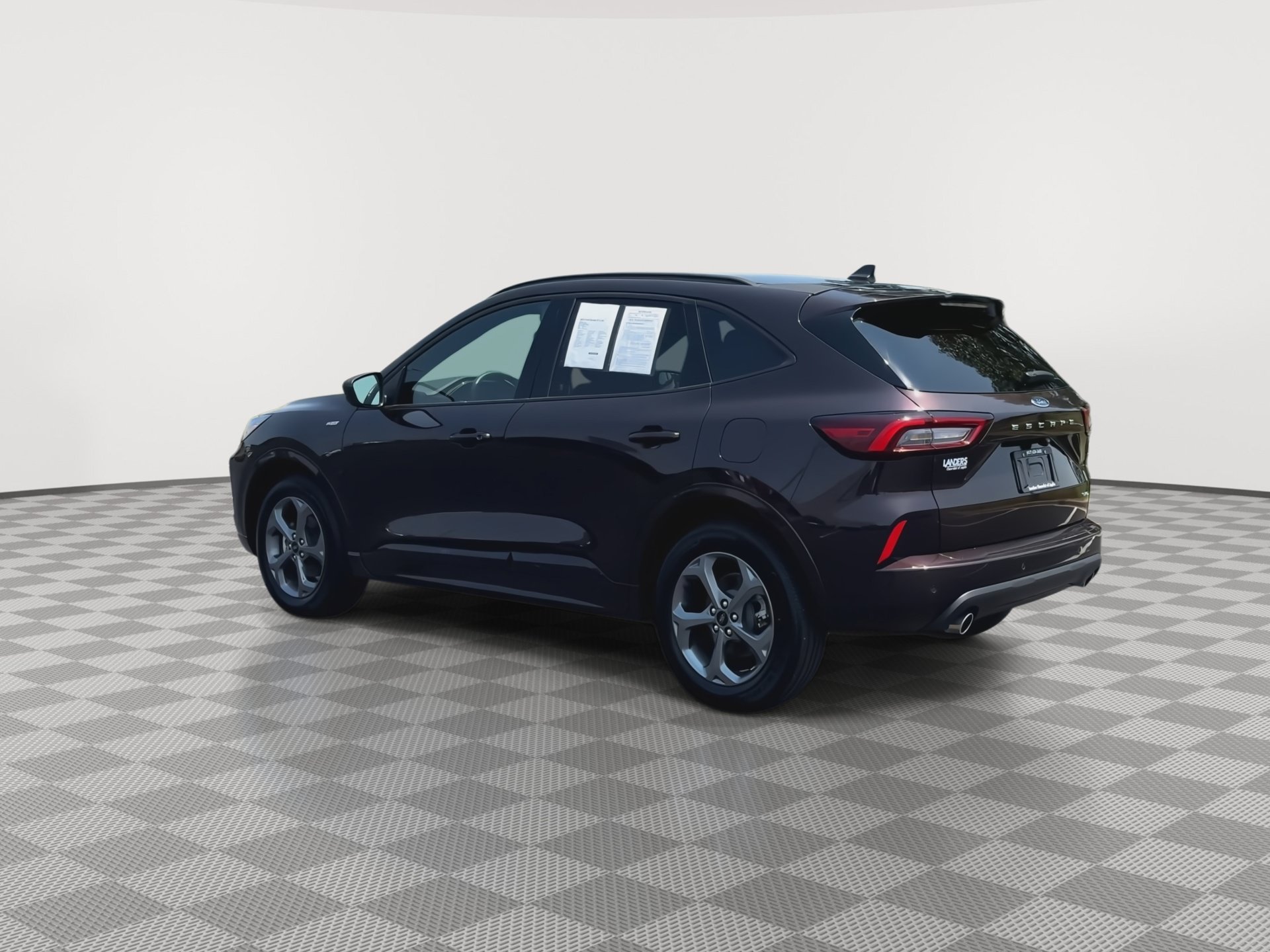 Used 2023 Ford Escape ST-Line w/ Tech Pack #1 AWD/4WD image 6
