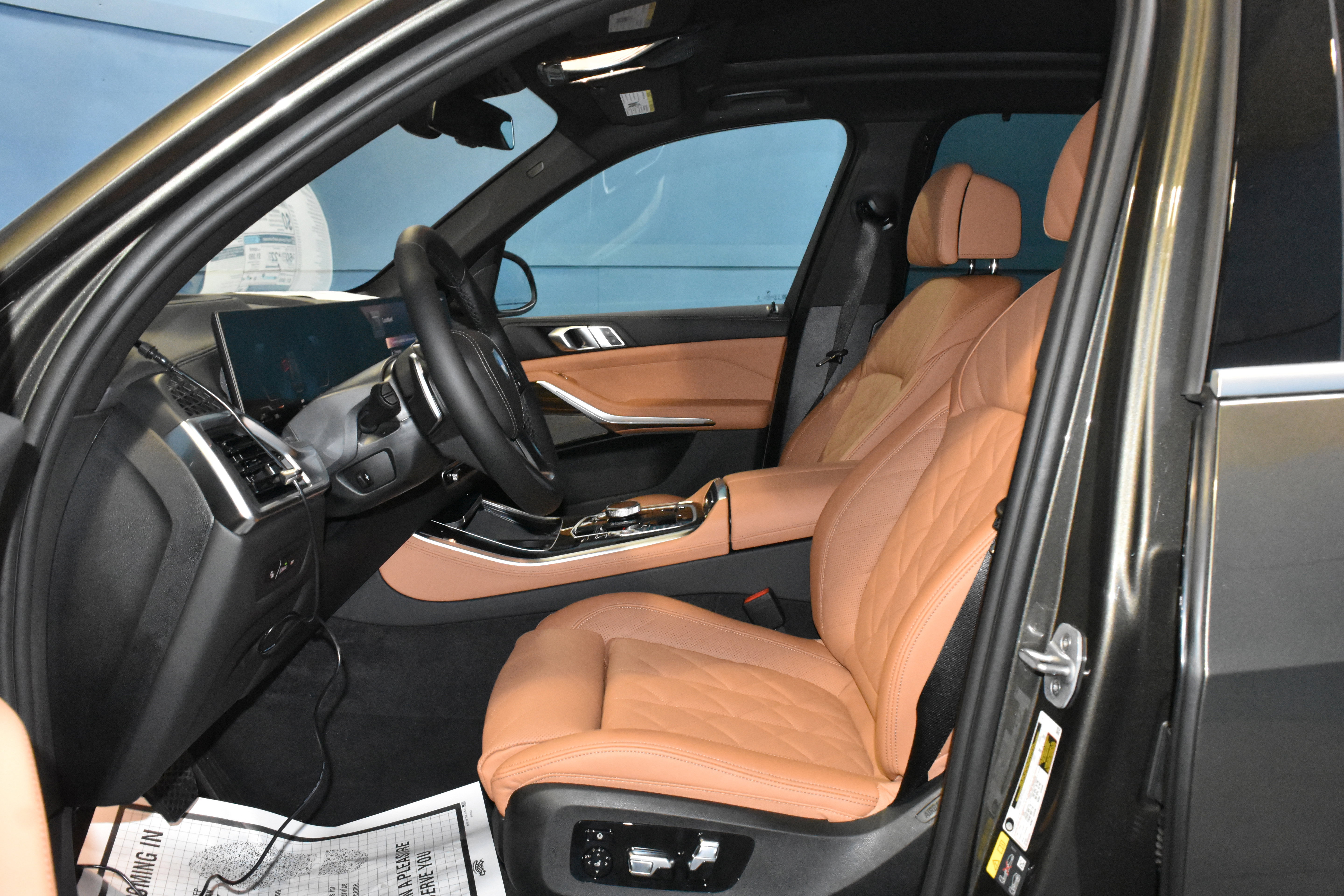 New 2026 BMW X5 xDrive50e w/ Executive Package AWD/4WD image 7