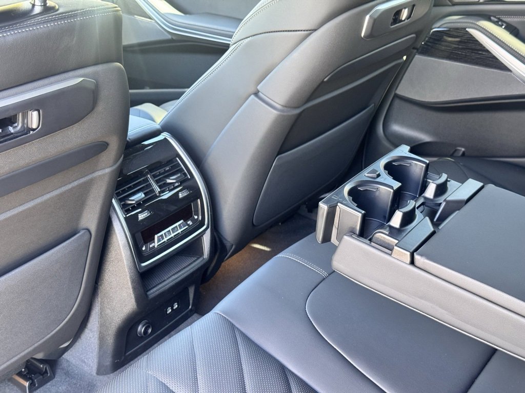 New 2026 BMW X5 M60i image 18
