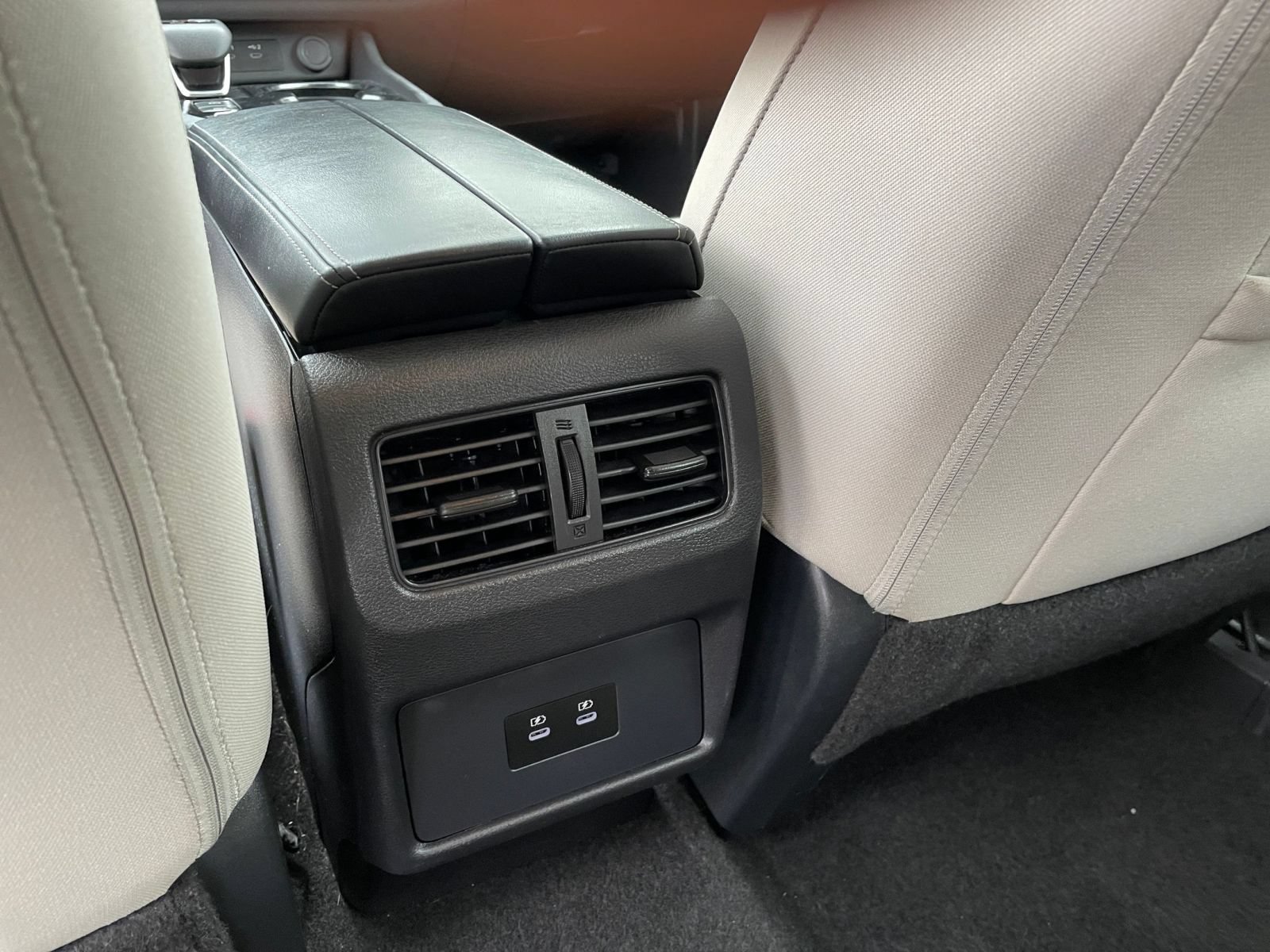 Used 2025 Nissan Rogue SV FWD image 24