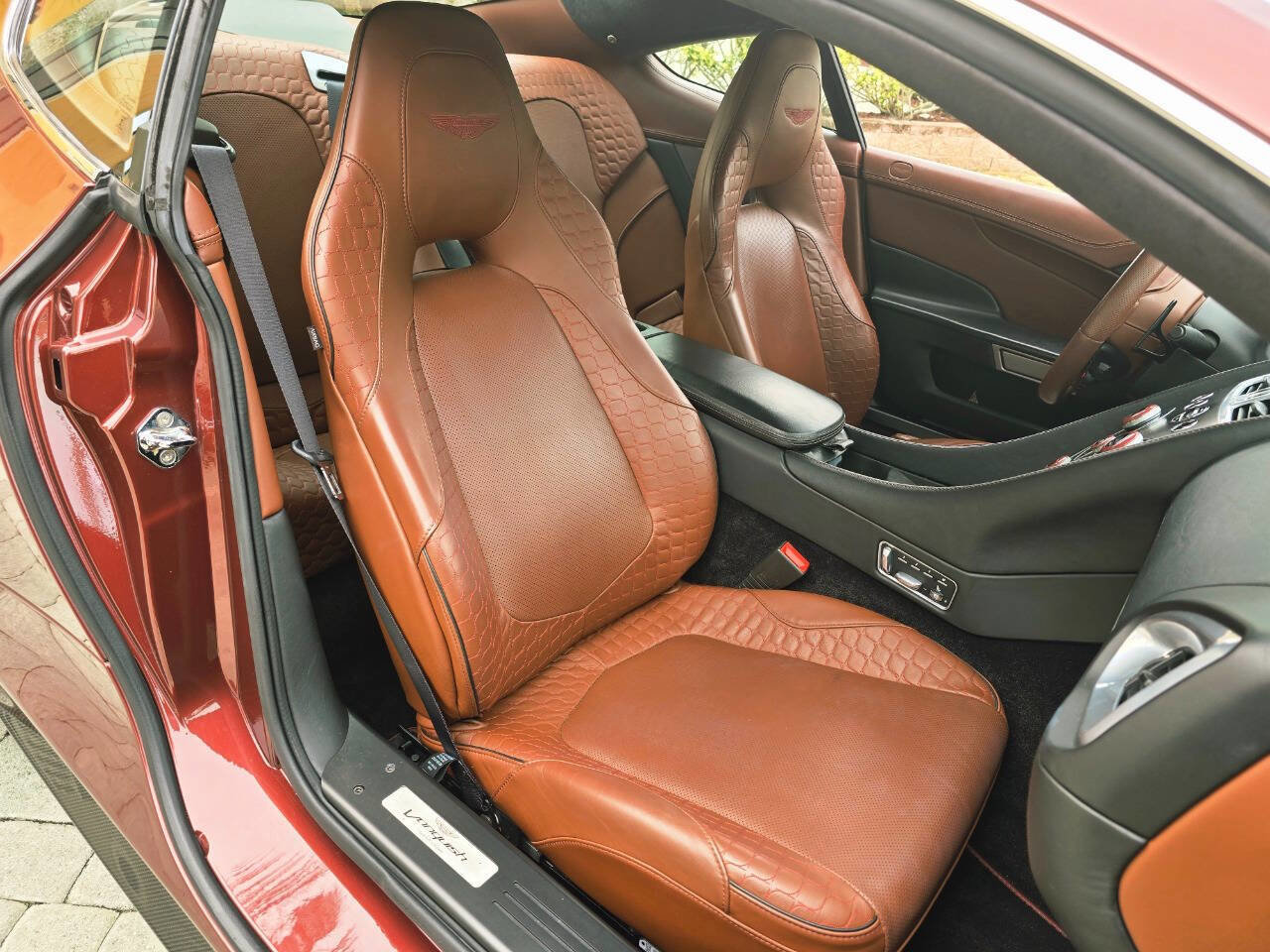 Used 2014 Aston Martin Vanquish Base 2dr Coupe image 80