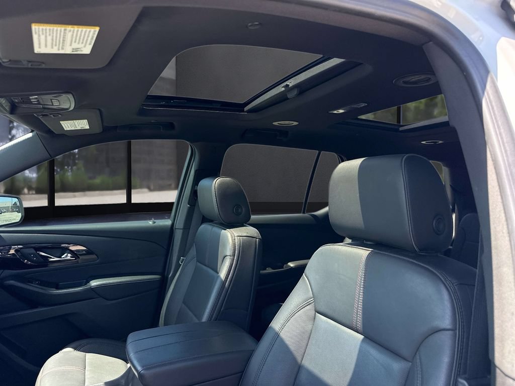 Used 2023 Chevrolet Traverse RS AWD/4WD image 35