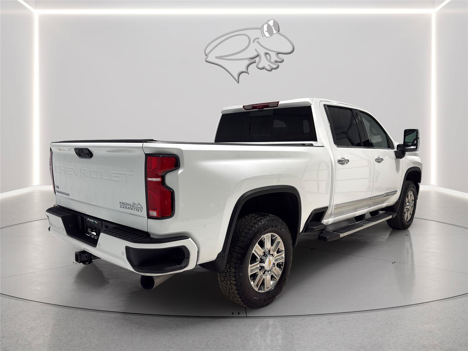 Used 2026 Chevrolet Silverado 2500 High Country w/ Technology Package AWD/4WD image 7
