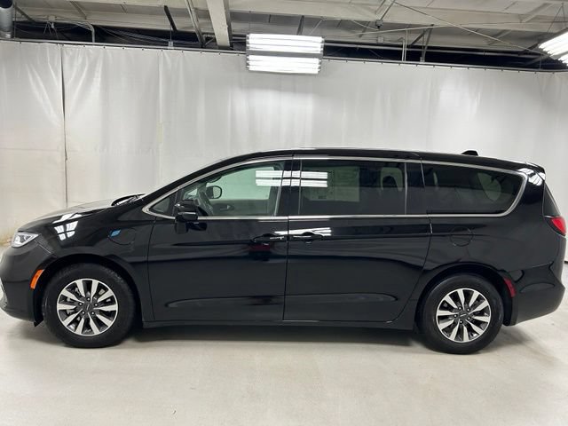 Used 2024 Chrysler Pacifica Limited FWD image 8
