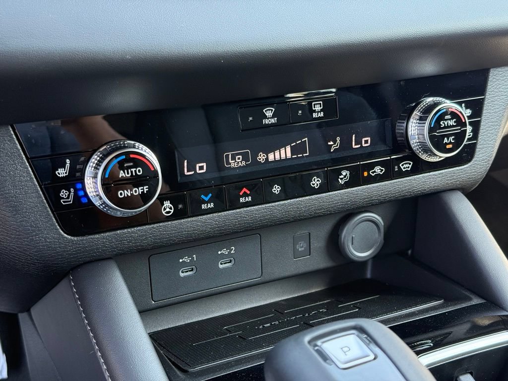 New 2026 Mitsubishi Outlander SEL AWD/4WD image 32