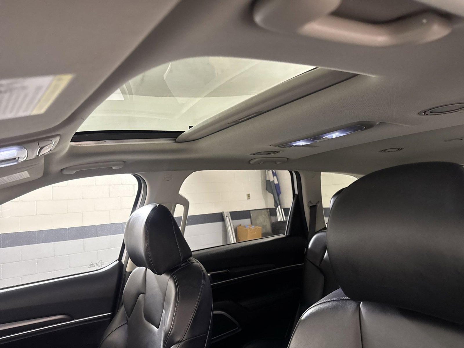 Used 2024 Kia Telluride S w/ S Sunroof Package image 24