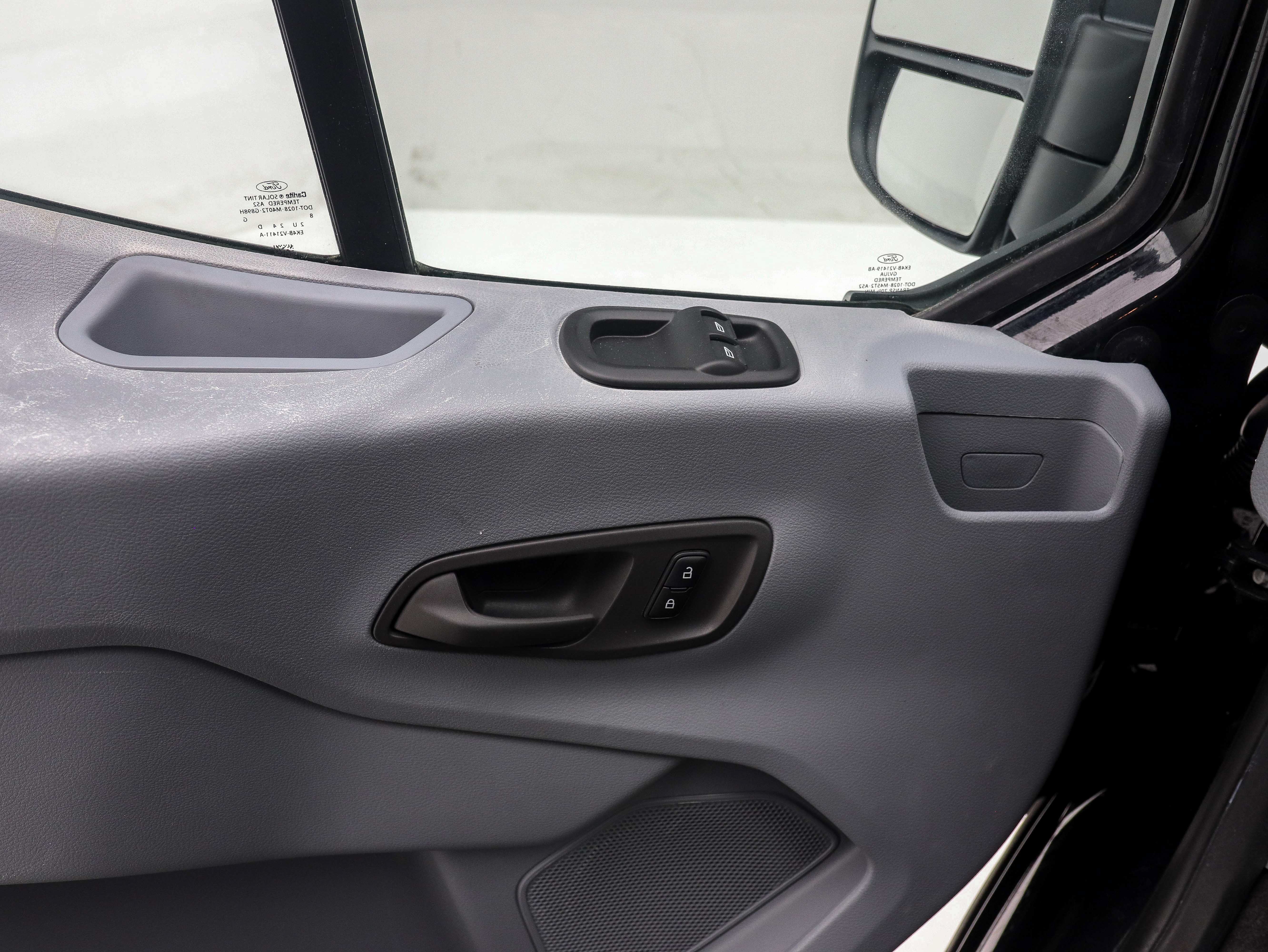 Used 2018 Ford Transit 350 XL RWD image 22