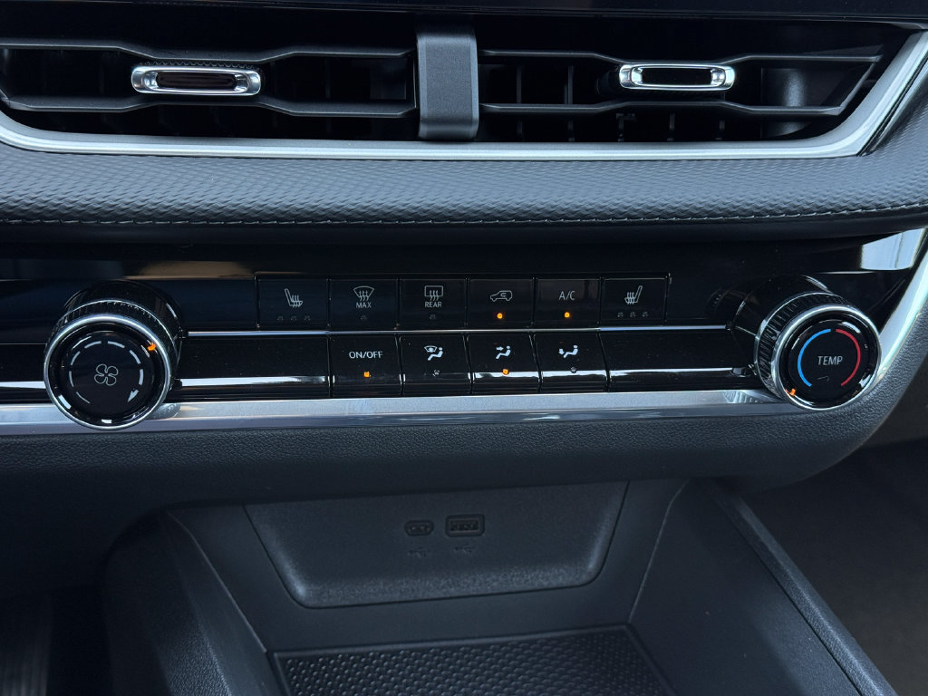 New 2027 Chevrolet Equinox LT FWD image 17