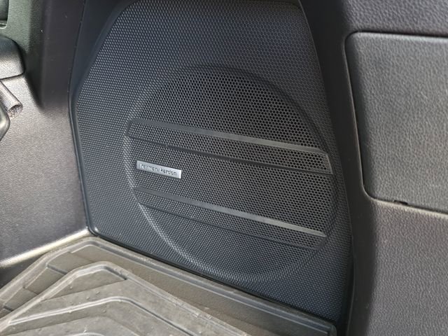 Used 2020 Subaru Ascent Limited w/ Technology Package image 14