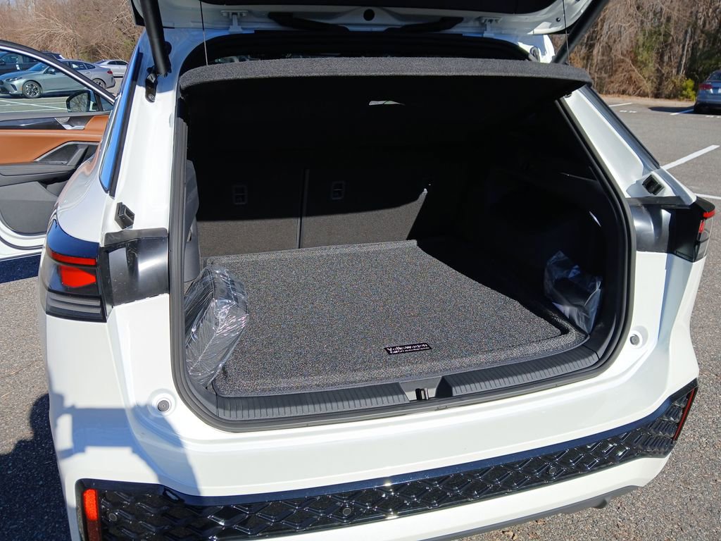 New 2026 Volkswagen Tiguan SEL R-Line image 23