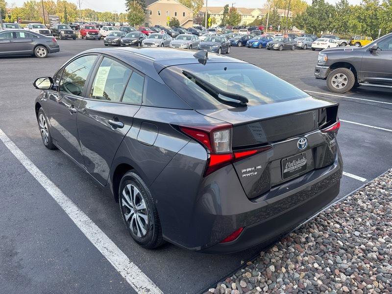 Used 2020 Toyota Prius LE AWD/4WD image 5